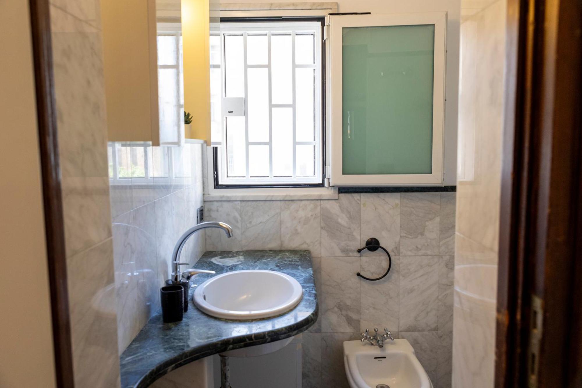 Sulla Via Del Teatro Appartement